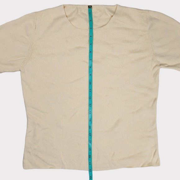 Short sleeves - Picture 3 of 5